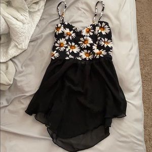 Flowy daisy top
